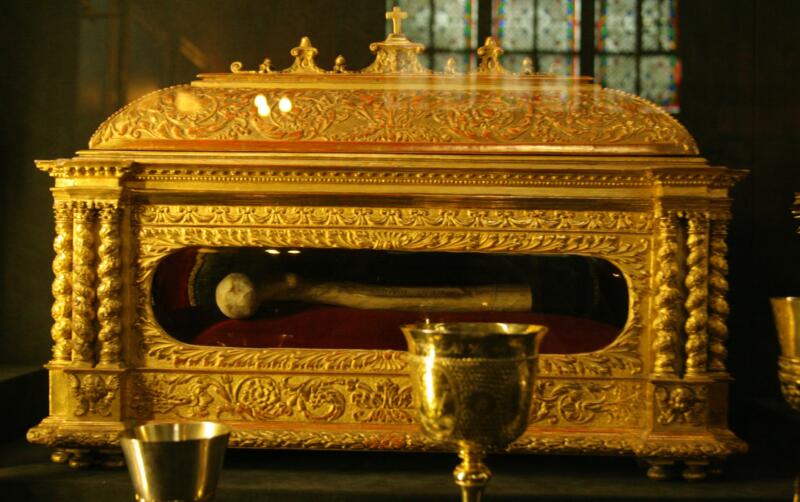 Visite du Trésor de NotreDame de Paris. Histoire de la France chrétienne