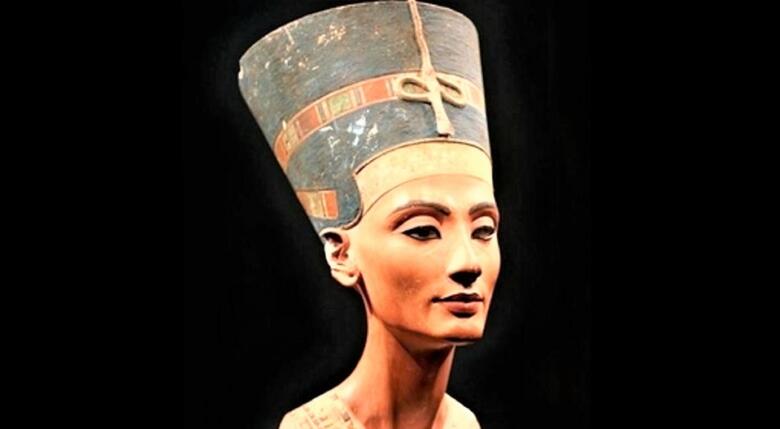 Néfertiti reine d'Egypte conférence projection