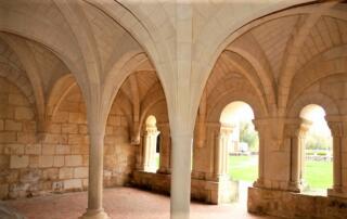 Le prieuré de Trizay et son église octogonale