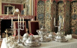 Louis XIV a table